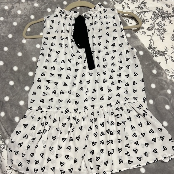 Peplum chiffon heart printed top - Picture 2 of 5